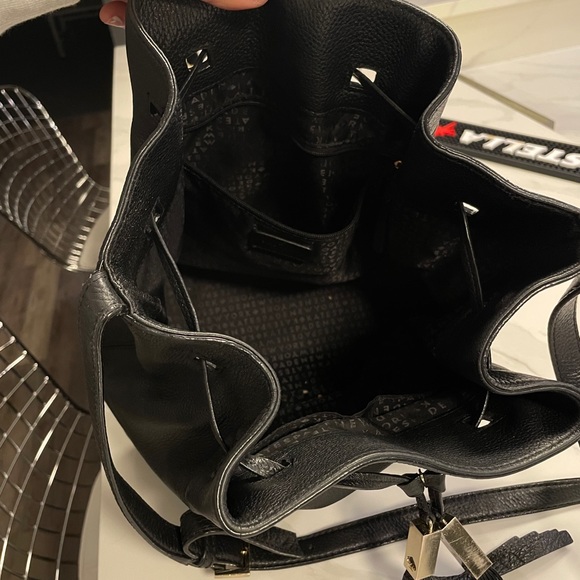 Authentic Kate Spade bucket bag - Picture 3 of 3